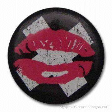 Tin and Button Badge, Available in Various Shapes and Sizes